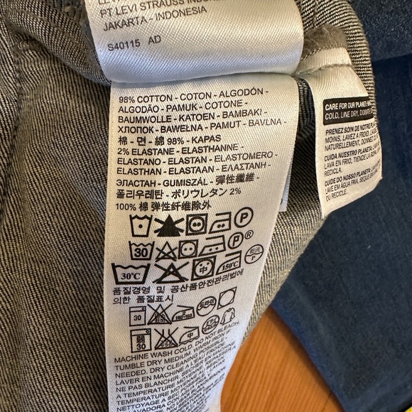 Levi's (soft!) denim jean jacket Tucker w/ Aztec Tribal embroidery size L Large - Picture 8 of 8